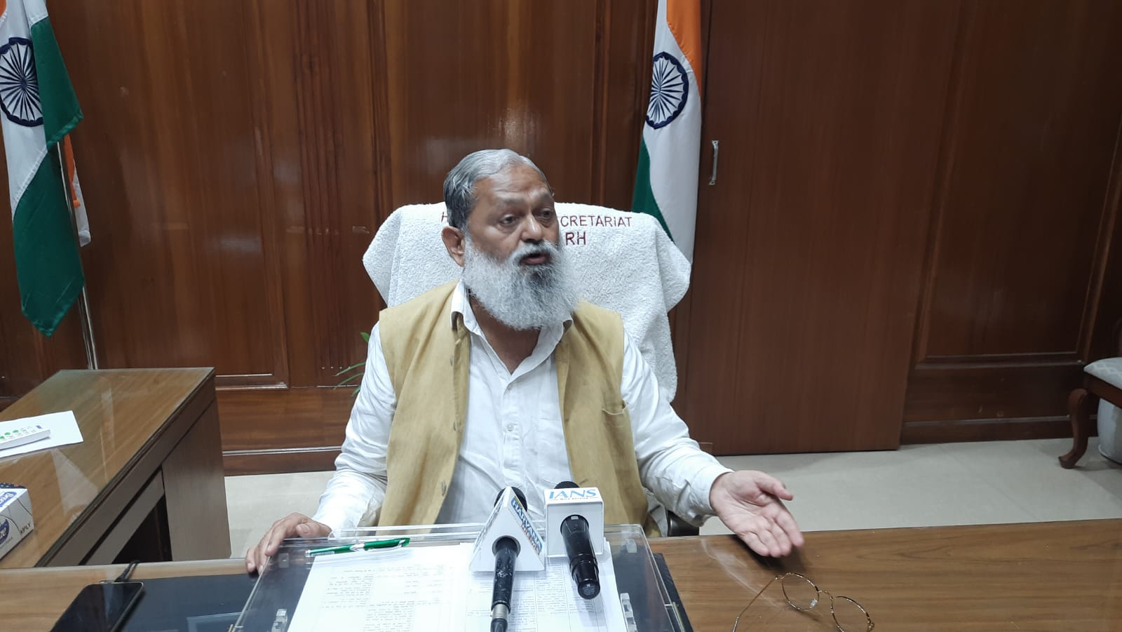 हरियाणा के मुख्यमंत्री ने पंजाब सरकार से भी सहयोग की पेशकश की है। श्री विज ने कहा कि “आपदा में राजनीतिक मतभेदों को किनारे रखकर सबको मिलकर काम करना चाहिए’’।