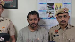 डर का माहौल पैदा करने के लिए बॉम्ब होने की ईमेल भेजने के मामले में एक बांग्लादेशी आरोपी गिरफ्तार  आरोपी 9 साल पहले अवैध रूप से आया था बंगलादेश से भारत  पश्चिम बंगाल में रह कर बनवाए फर्जी कागजात