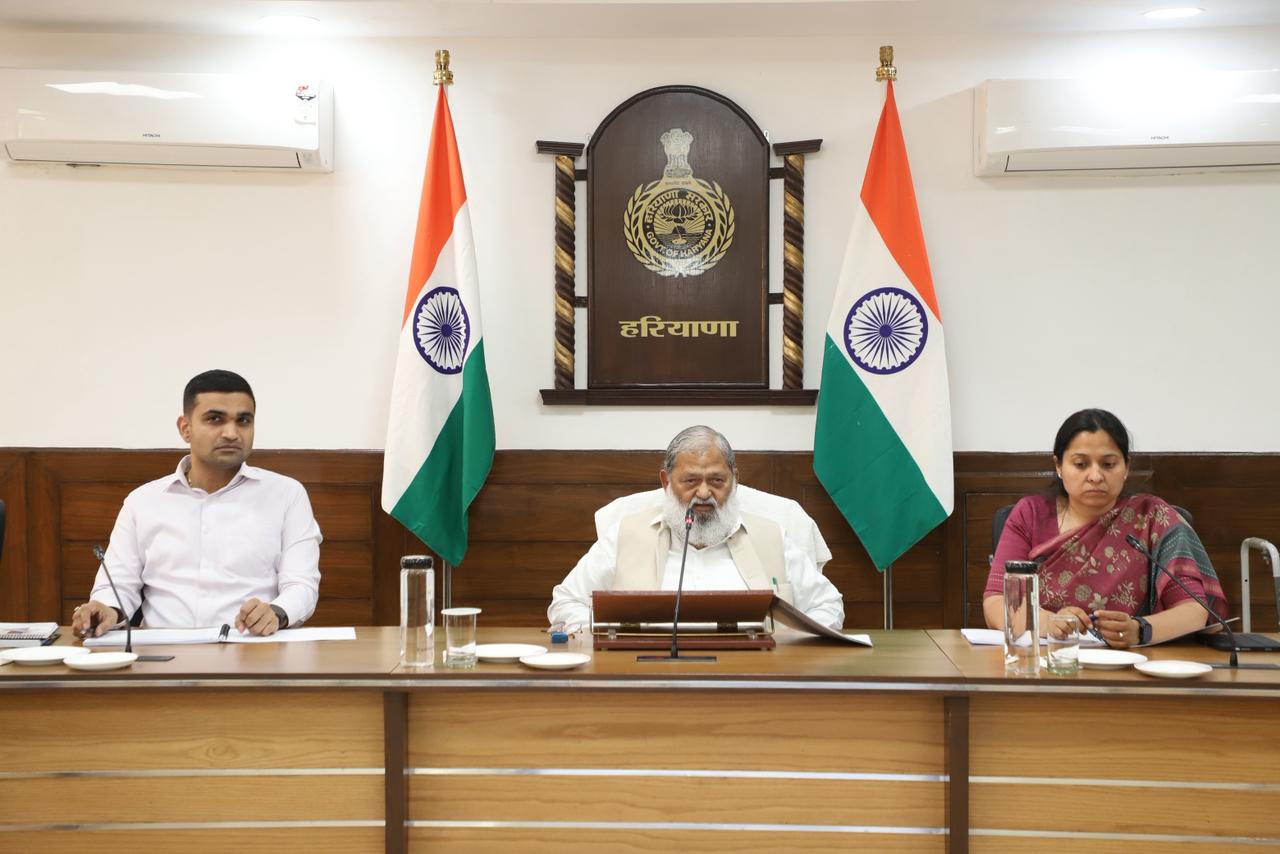 ऊर्जा मंत्री अनिल विज के सख्त निर्देश- हरियाणा में निर्बाध और गुणवत्तापूर्ण बिजली आपूर्ति सुनिश्चित होगी बिजली कटौती पर सख्तीः शहरी में 2 घंटे, ग्रामीण में 4 घंटे से ज्यादा बाधा पर कार्रवाई- अनिल विज