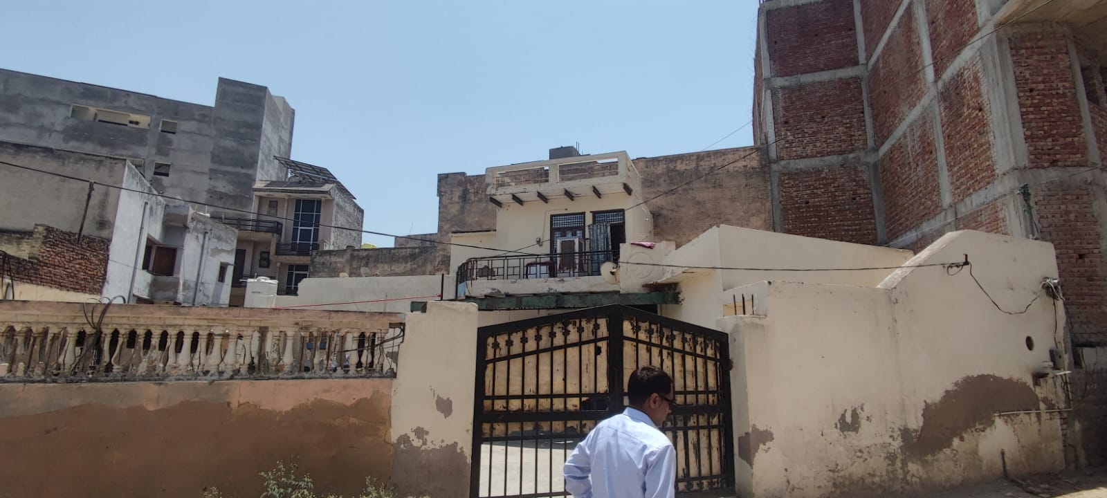 गुरुग्राम में अवैध कब्जों पर पुलिस की सर्जिकल स्ट्राइक