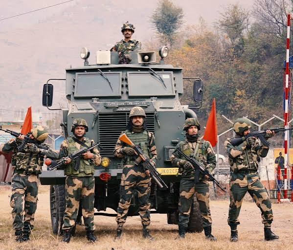 भारत बचा लो’ जैसे नारे भी चर्चा में